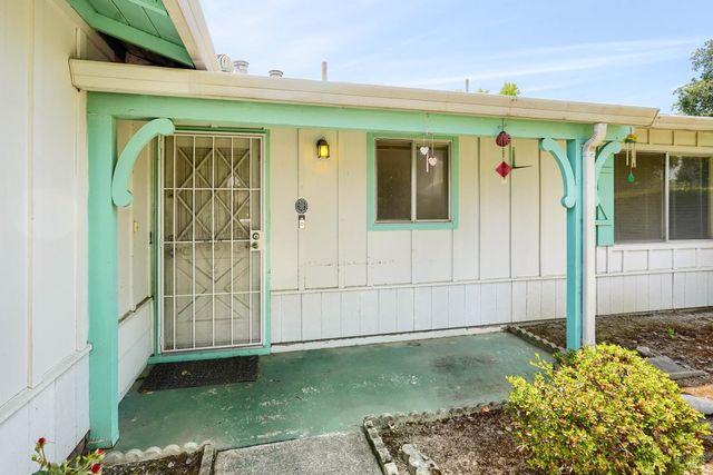 118 Rainier Cir, Vacaville, CA 95687