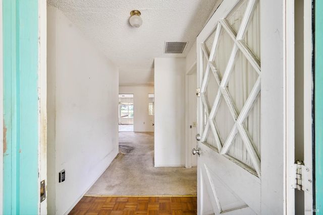 118 Rainier Cir, Vacaville, CA 95687