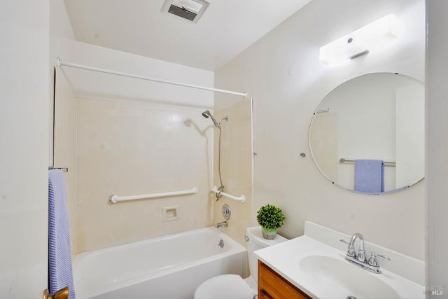 118 Rainier Cir, Vacaville, CA 95687