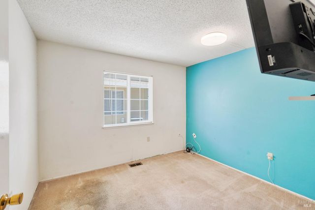 118 Rainier Cir, Vacaville, CA 95687