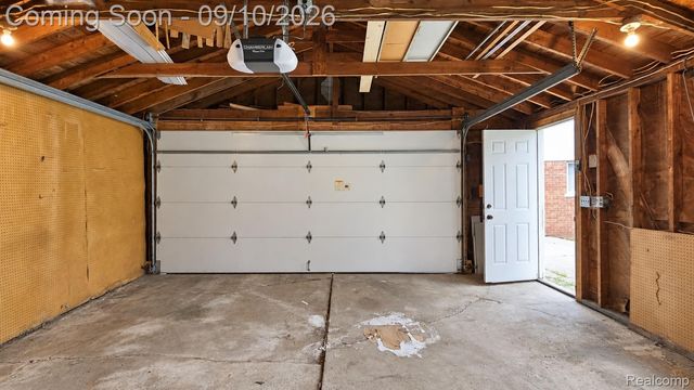 9325 Westpoint Street, Taylor, MI 48180