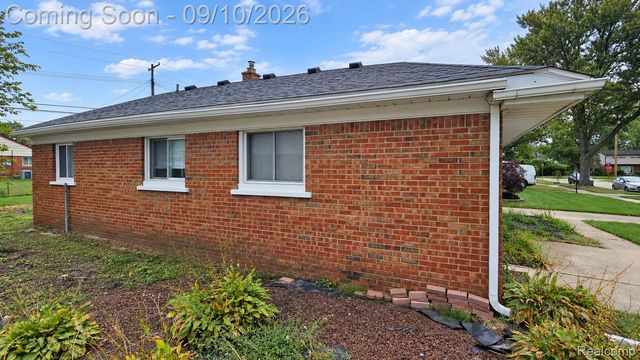 9325 Westpoint Street, Taylor, MI 48180