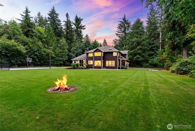 24984 SE 367th Way, Enumclaw, WA 98022