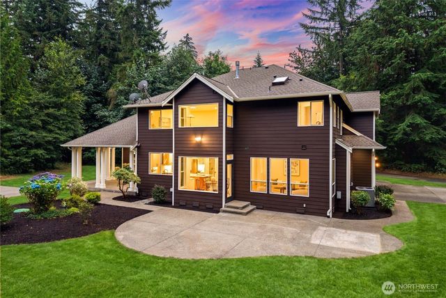 24984 SE 367th Way, Enumclaw, WA 98022