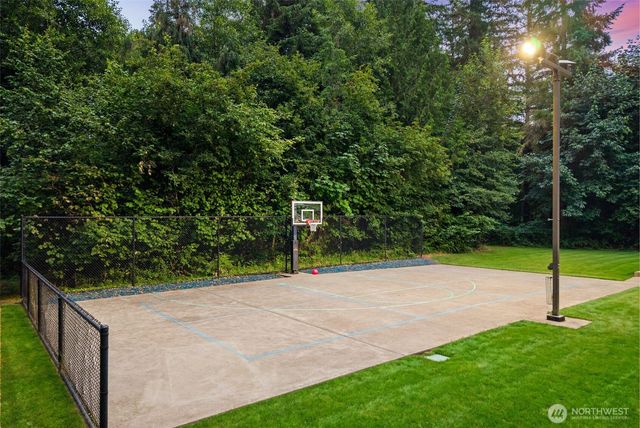 24984 SE 367th Way, Enumclaw, WA 98022