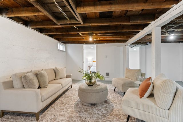 8102 E Valleyway Ave, Spokane Valley, WA 99212