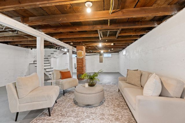 8102 E Valleyway Ave, Spokane Valley, WA 99212