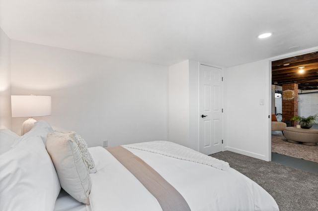 8102 E Valleyway Ave, Spokane Valley, WA 99212