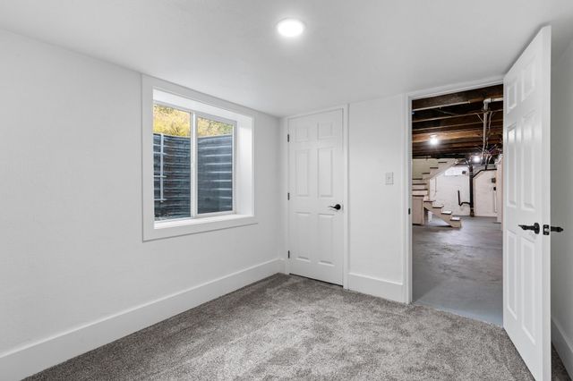 8102 E Valleyway Ave, Spokane Valley, WA 99212