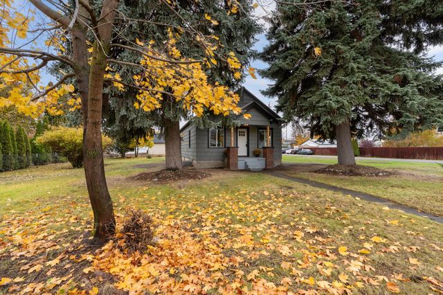 8102 E Valleyway Ave, Spokane Valley, WA 99212