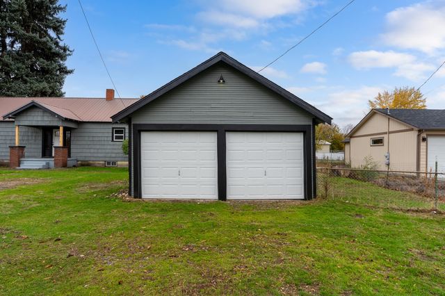 8102 E Valleyway Ave, Spokane Valley, WA 99212