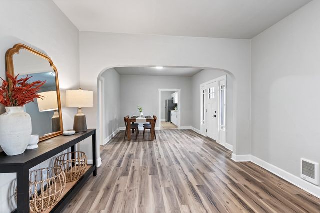 8102 E Valleyway Ave, Spokane Valley, WA 99212