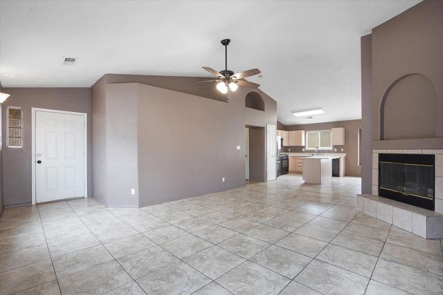 7701 Kentwood Avenue NW, Albuquerque, NM 87114