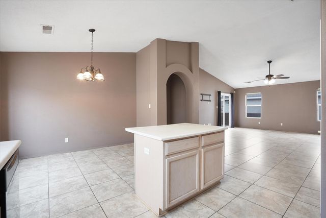 7701 Kentwood Avenue NW, Albuquerque, NM 87114