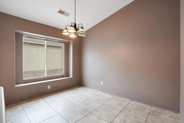 7701 Kentwood Avenue NW, Albuquerque, NM 87114