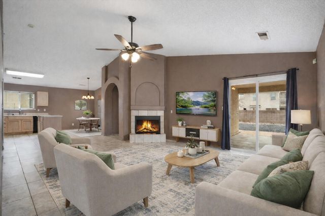 7701 Kentwood Avenue NW, Albuquerque, NM 87114