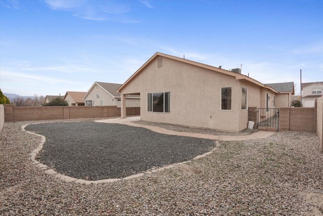 7701 Kentwood Avenue NW, Albuquerque, NM 87114