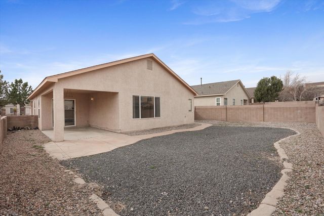 7701 Kentwood Avenue NW, Albuquerque, NM 87114