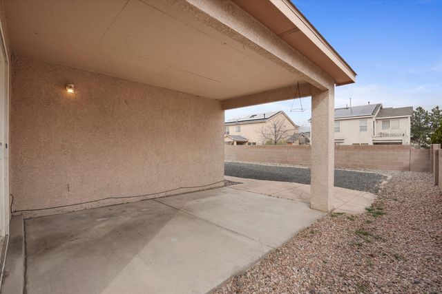 7701 Kentwood Avenue NW, Albuquerque, NM 87114