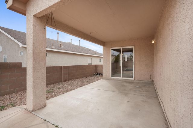 7701 Kentwood Avenue NW, Albuquerque, NM 87114