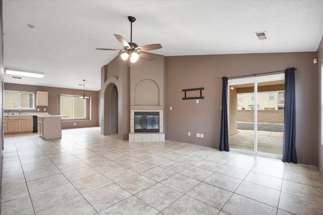 7701 Kentwood Avenue NW, Albuquerque, NM 87114