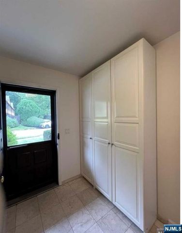 18 Linwood Avenue 18, Cresskill, NJ 07626