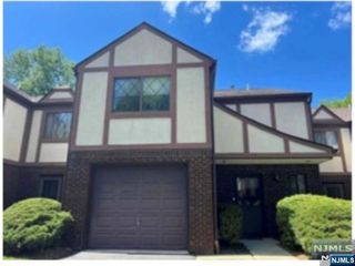 18 Linwood Avenue 18, Cresskill, NJ 07626