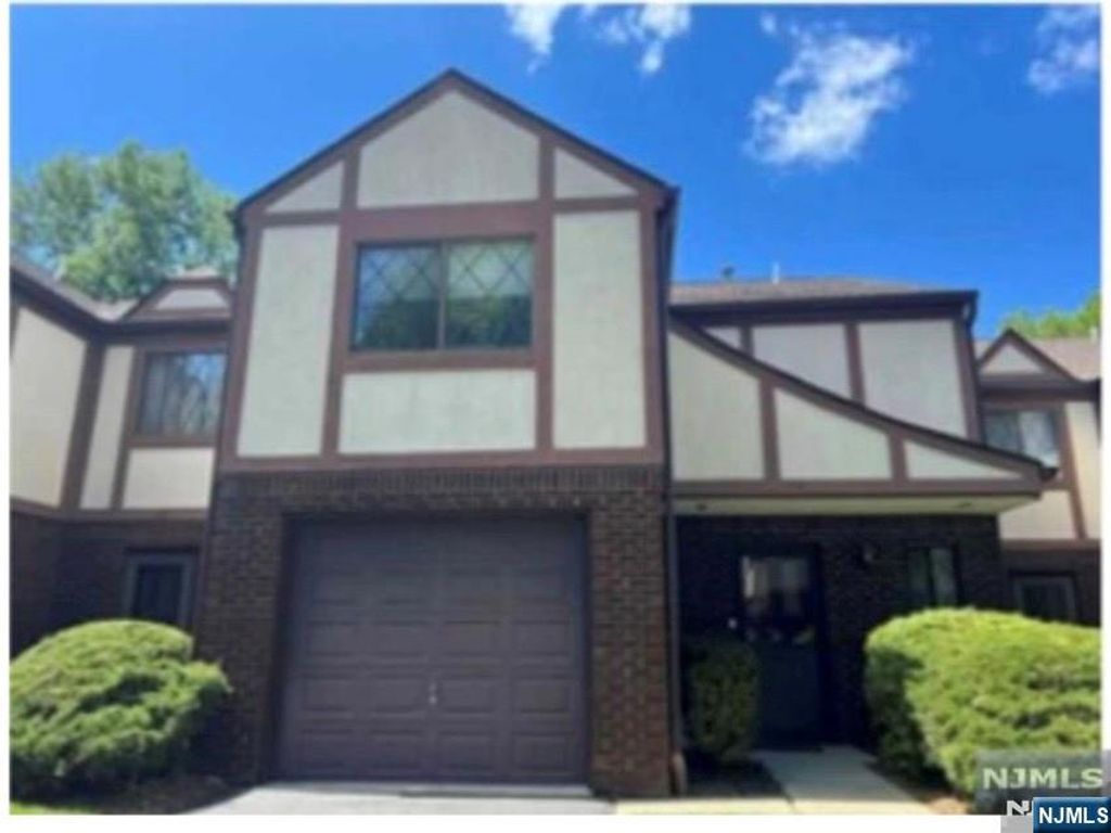 18 Linwood Avenue 18, Cresskill, NJ 07626