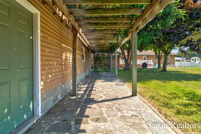 2898 Linwood Road, Manistee, MI 49660