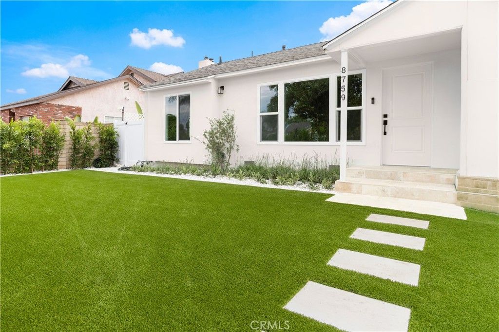 8759 Snowden Ave., Arleta, CA 91331