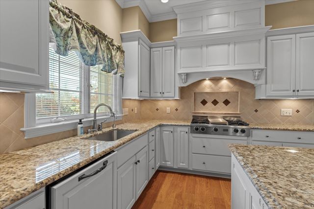 51625 Meadow Pointe Court, Granger, IN 46530