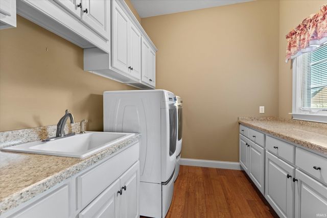 51625 Meadow Pointe Court, Granger, IN 46530