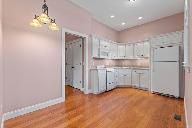 51625 Meadow Pointe Court, Granger, IN 46530