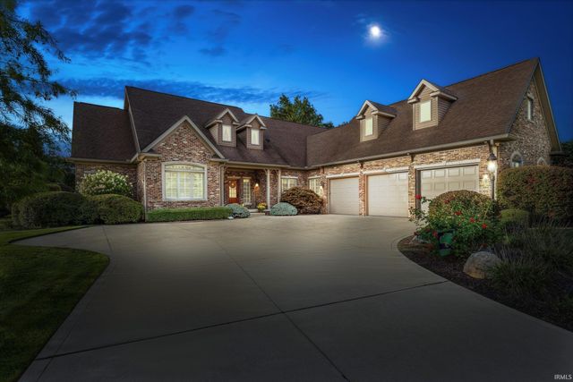 51625 Meadow Pointe Court, Granger, IN 46530