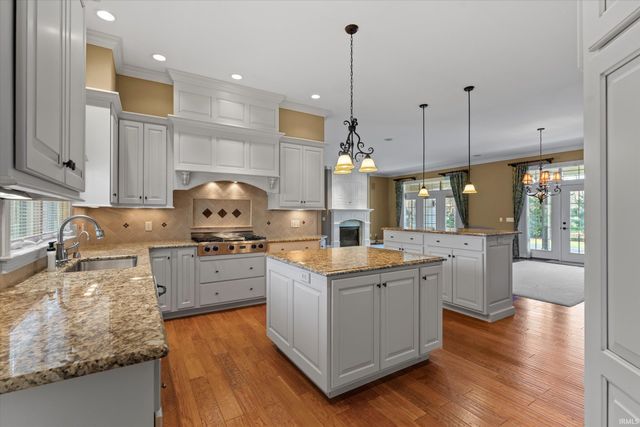 51625 Meadow Pointe Court, Granger, IN 46530