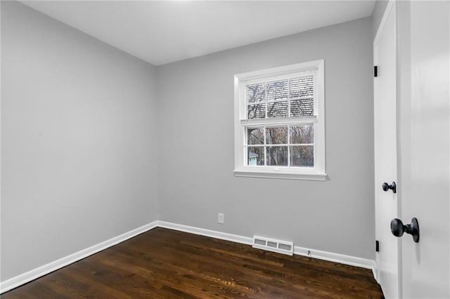 819 S Main Street, Liberty, MO 64068