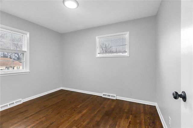 819 S Main Street, Liberty, MO 64068