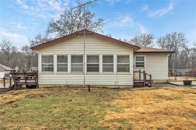 819 S Main Street, Liberty, MO 64068
