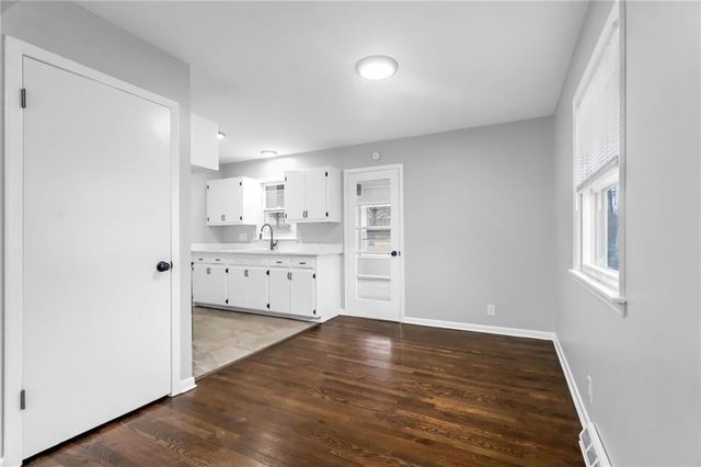 819 S Main Street, Liberty, MO 64068