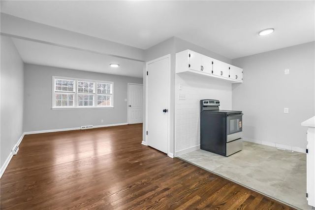 819 S Main Street, Liberty, MO 64068