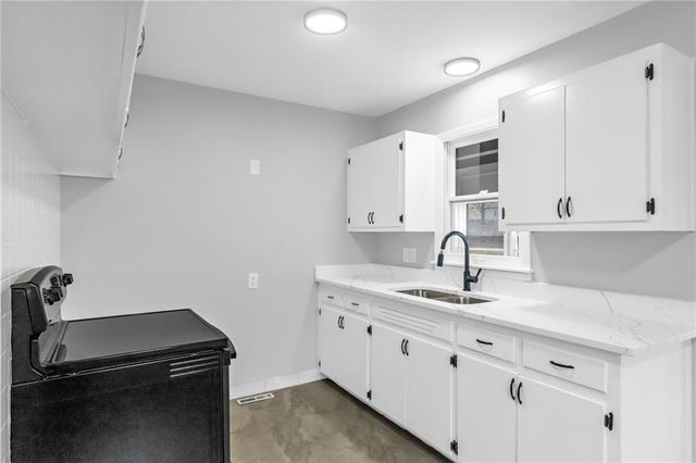 819 S Main Street, Liberty, MO 64068