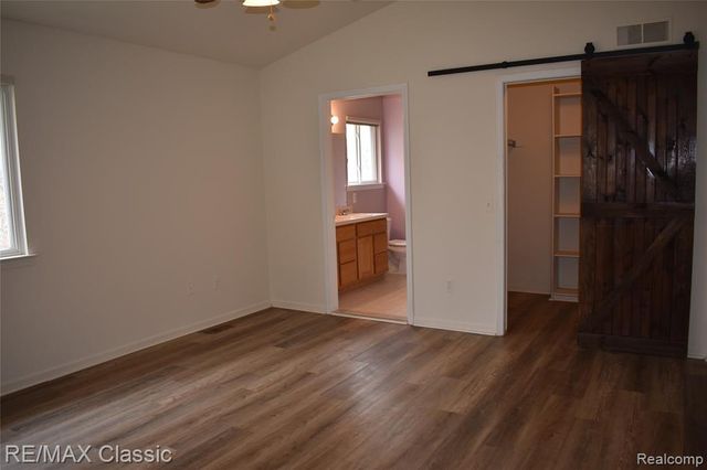 201 Columbia Drive, South Lyon, MI 48178