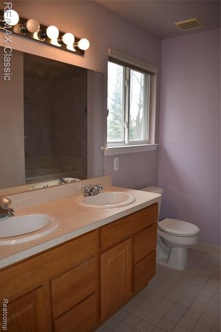 201 Columbia Drive, South Lyon, MI 48178
