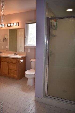 201 Columbia Drive, South Lyon, MI 48178
