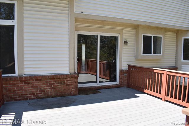 201 Columbia Drive, South Lyon, MI 48178