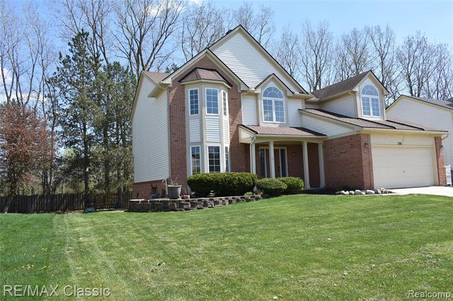 201 Columbia Drive, South Lyon, MI 48178