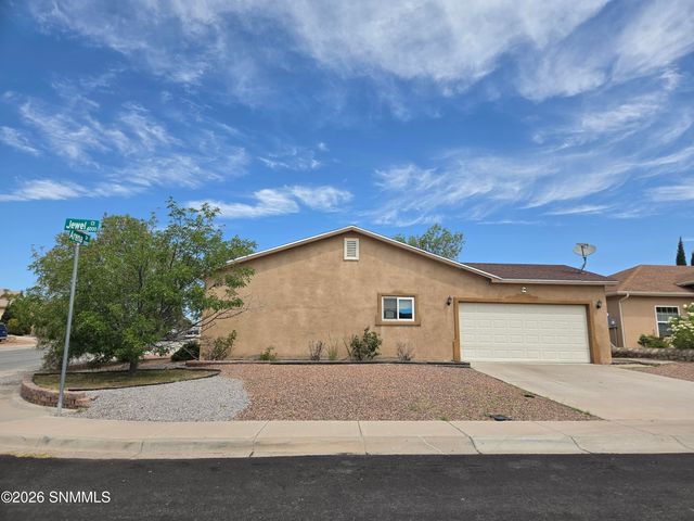 4001 Jewel Court, Las Cruces, NM 88012