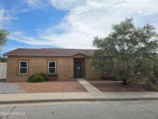 4001 Jewel Court, Las Cruces, NM 88012