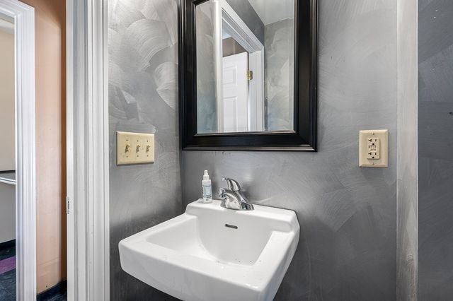 188 Auburn St, Auburn, MA 01501