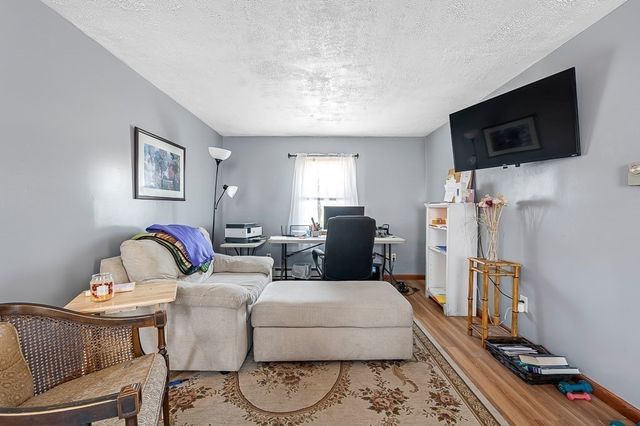 188 Auburn St, Auburn, MA 01501